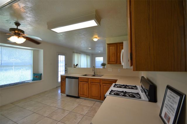 12410 Meadow Briar Drive, Stafford, TX 77477