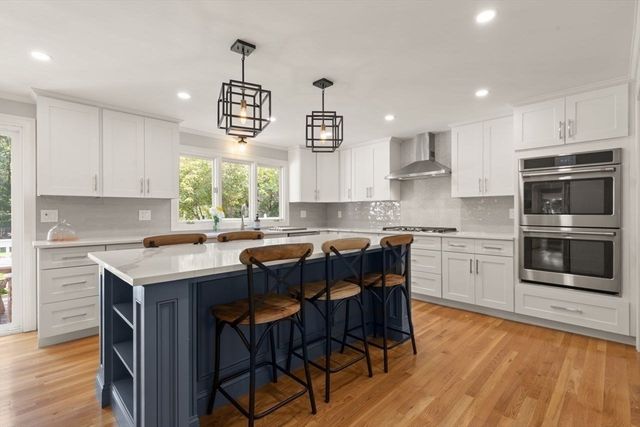 48 Castle Dr, Sharon, MA 02067