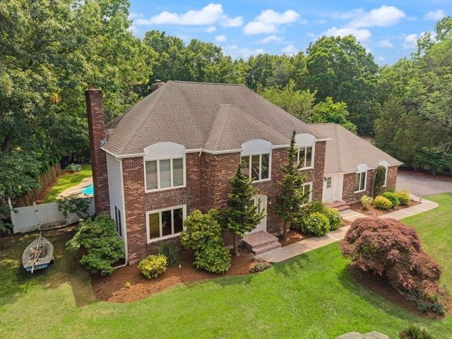 48 Castle Dr, Sharon, MA 02067