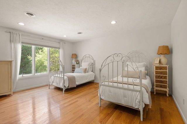 48 Castle Dr, Sharon, MA 02067
