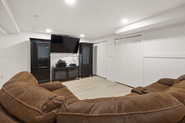 48 Castle Dr, Sharon, MA 02067