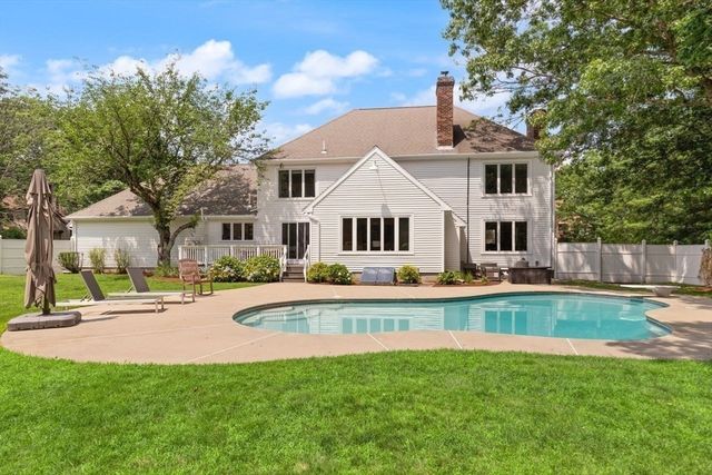 48 Castle Dr, Sharon, MA 02067