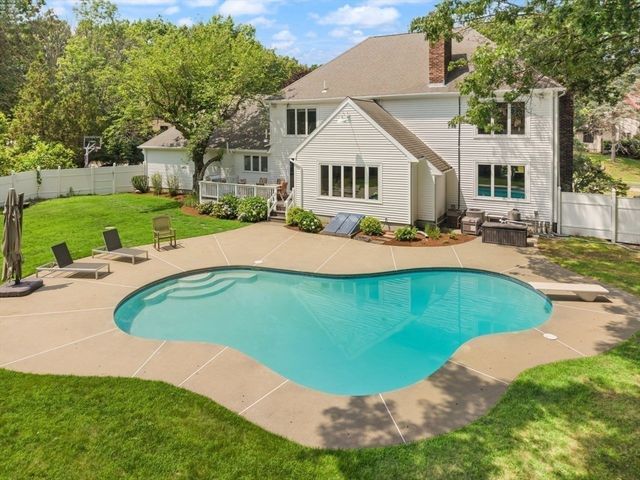 48 Castle Dr, Sharon, MA 02067