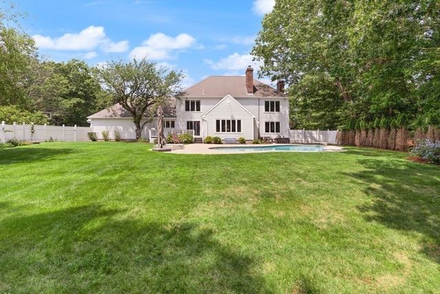 48 Castle Dr, Sharon, MA 02067