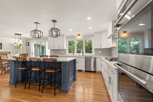 48 Castle Dr, Sharon, MA 02067