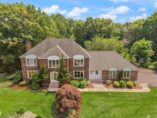 48 Castle Dr, Sharon, MA 02067