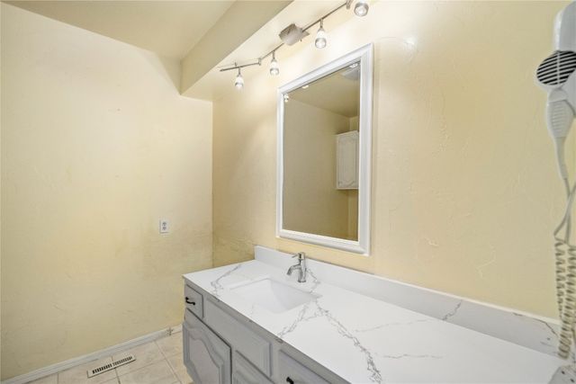 410 NW Taylor Avenue, Piedmont, OK 73078
