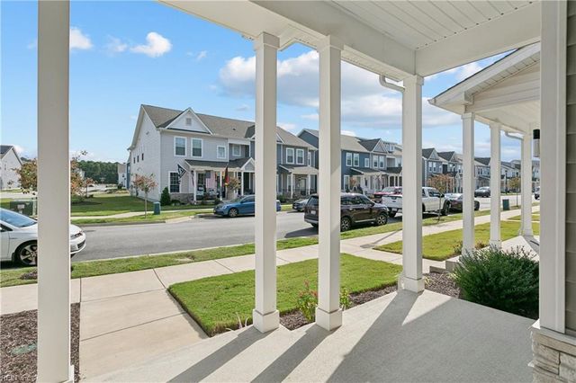 1527 Auckland CT, Newport News, VA 23608