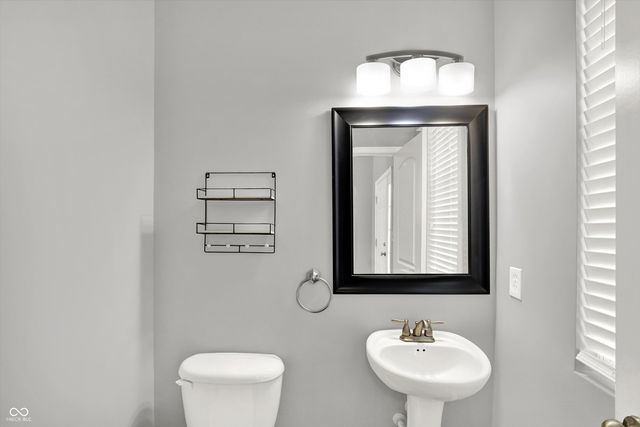 3780 Dusty Sands Road, Whitestown, IN 46075