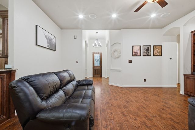 603 Cedar Drive, Pilot Point, TX 76258