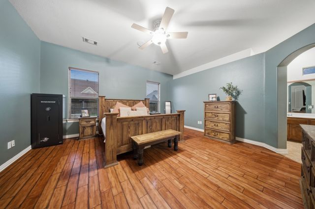 603 Cedar Drive, Pilot Point, TX 76258