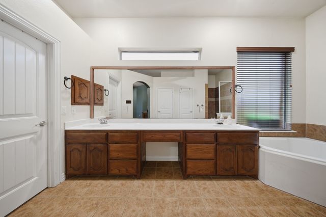603 Cedar Drive, Pilot Point, TX 76258