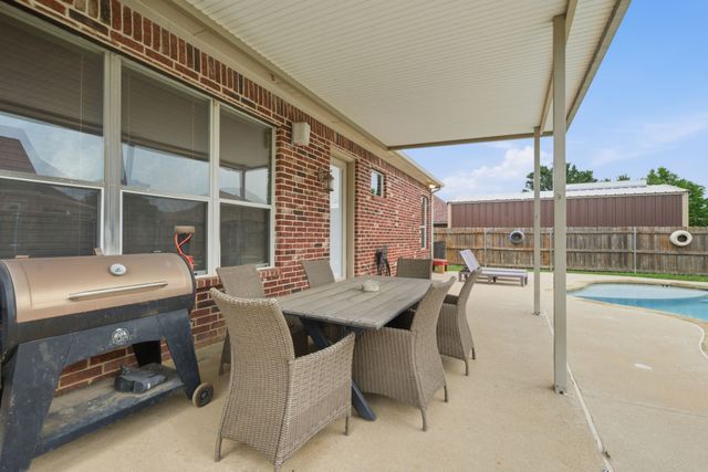 603 Cedar Drive, Pilot Point, TX 76258