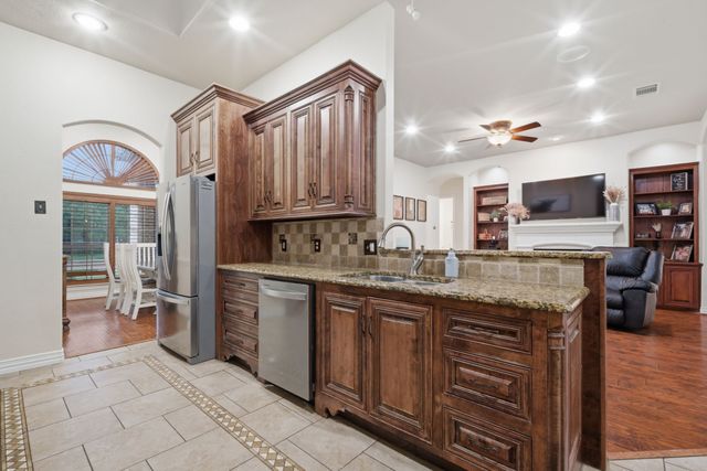 603 Cedar Drive, Pilot Point, TX 76258
