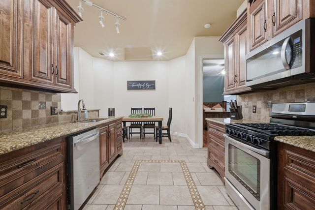 603 Cedar Drive, Pilot Point, TX 76258