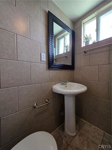 1812 Culver Court, Utica, NY 13501