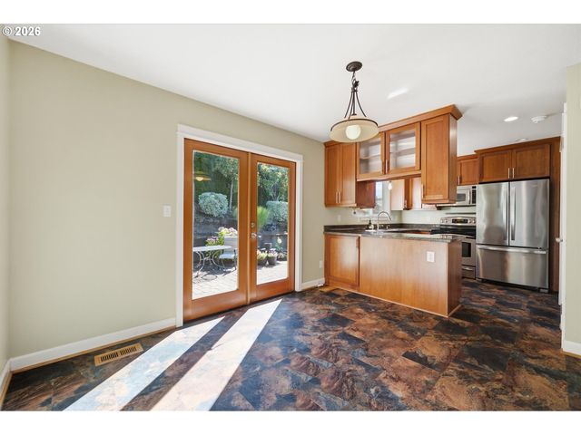 15122 Se LA BONITA Way, Milwaukie, OR 97267