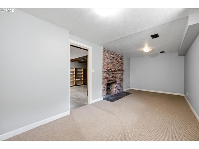 15122 Se LA BONITA Way, Milwaukie, OR 97267