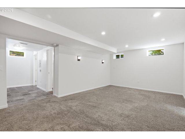 15122 Se LA BONITA Way, Milwaukie, OR 97267