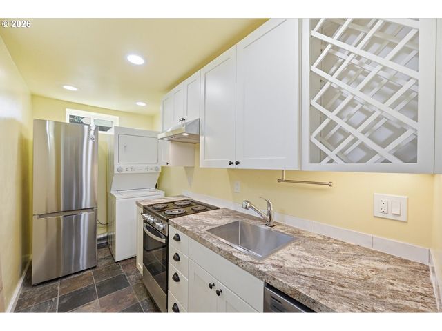 15122 Se LA BONITA Way, Milwaukie, OR 97267