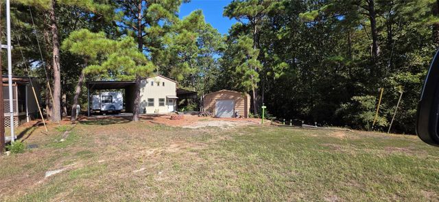 50 Nassau Lane, Point Blank, TX 77364