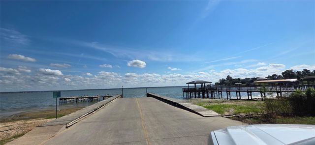 50 Nassau Lane, Point Blank, TX 77364