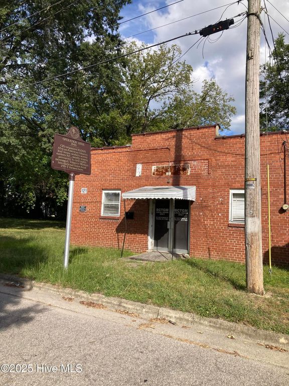 121 Pettigrew Street S, Wilson, NC 27893