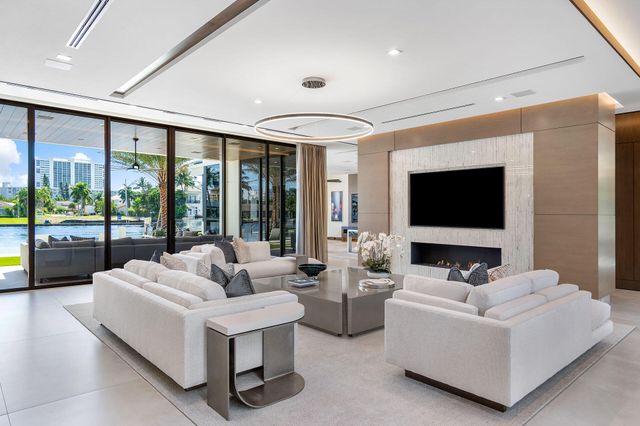 500 E Alexander Palm Road, Boca Raton, FL 33432