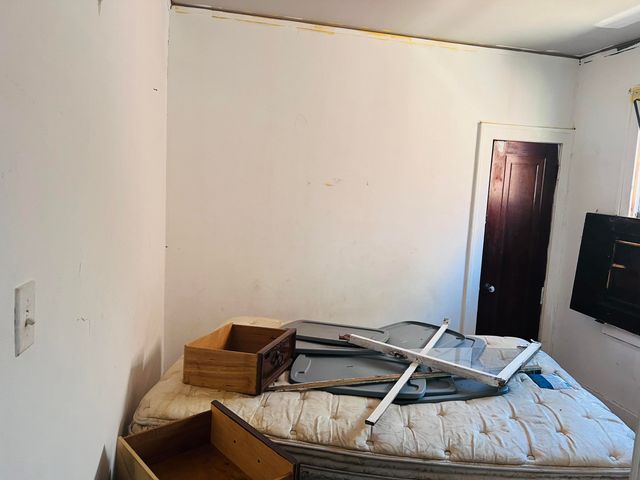 18040 St Louis Avenue, Detroit, MI 48234
