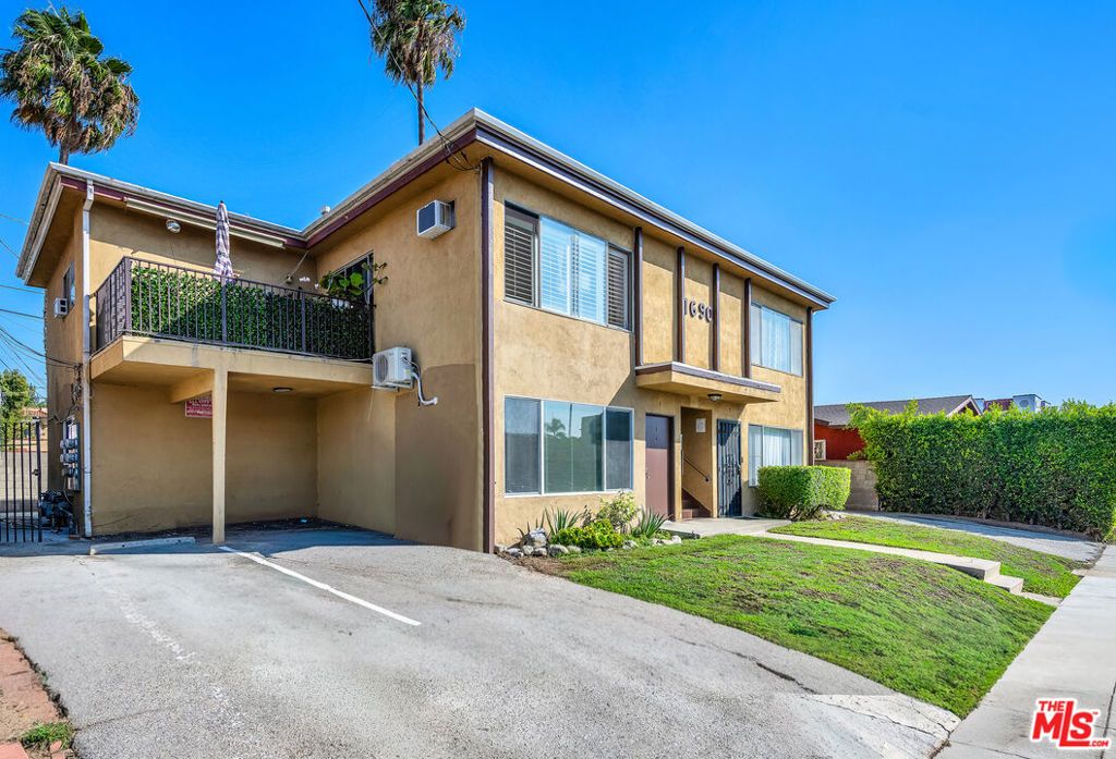 1690 West Boulevard, Los Angeles, CA 90019 — photo 2