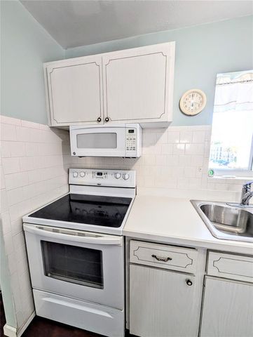 5922 GARDEN LANE A31, Bradenton, FL 34207