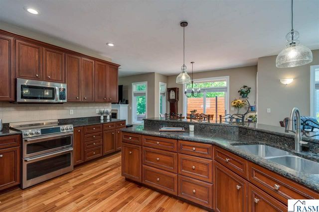2346 Abbywood Lane, North Mankato, MN 56003