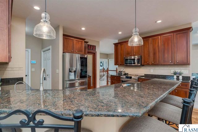 2346 Abbywood Lane, North Mankato, MN 56003