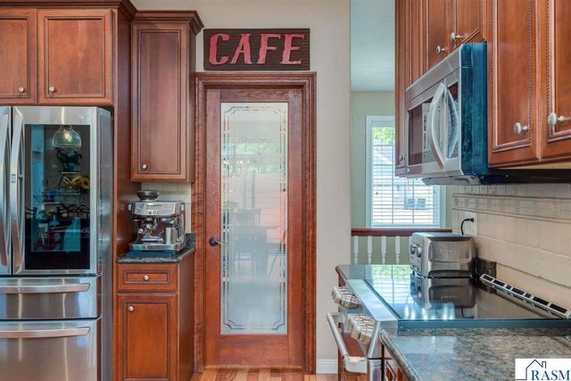 2346 Abbywood Lane, North Mankato, MN 56003