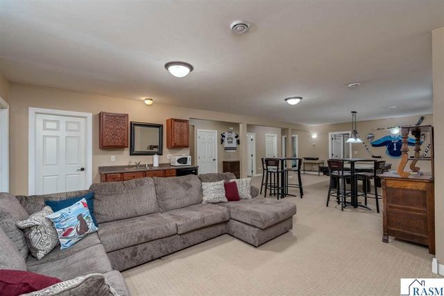 2346 Abbywood Lane, North Mankato, MN 56003