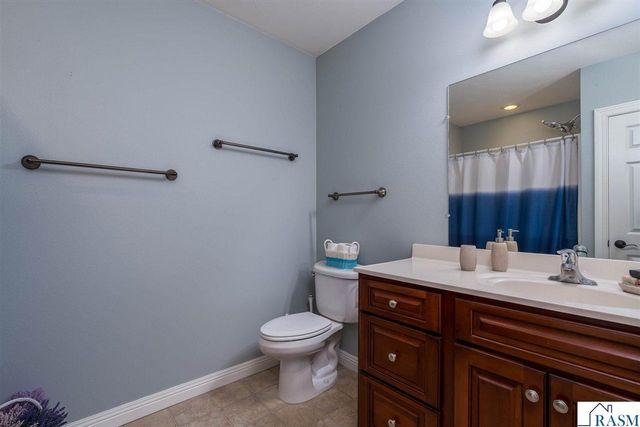 2346 Abbywood Lane, North Mankato, MN 56003