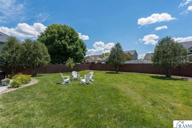 2346 Abbywood Lane, North Mankato, MN 56003