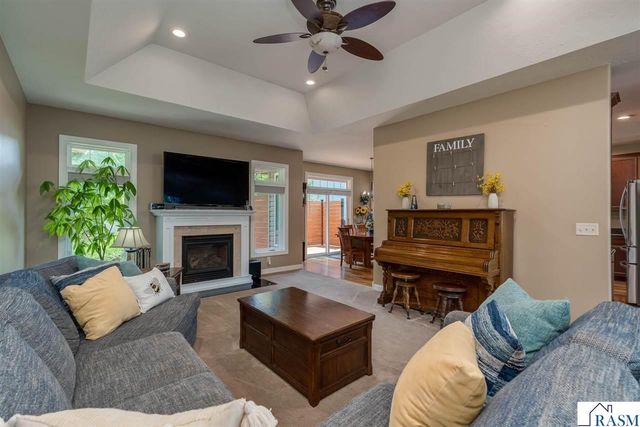 2346 Abbywood Lane, North Mankato, MN 56003