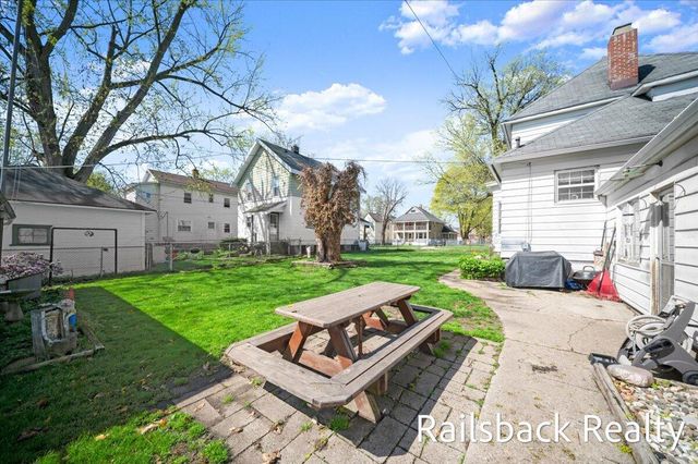 1560 Hamilton Avenue NW, Grand Rapids, MI 49504