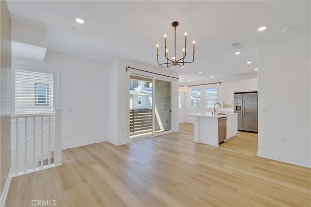 426 Lobata, Irvine, CA 92618