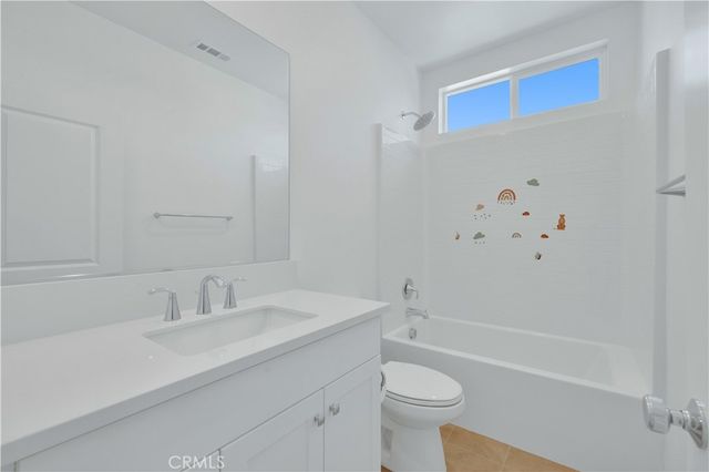 426 Lobata, Irvine, CA 92618