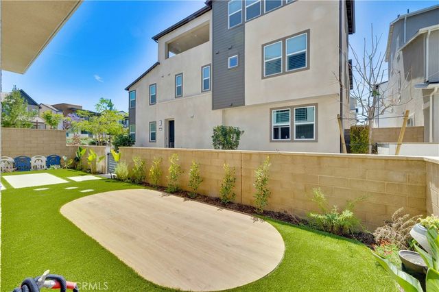 426 Lobata, Irvine, CA 92618