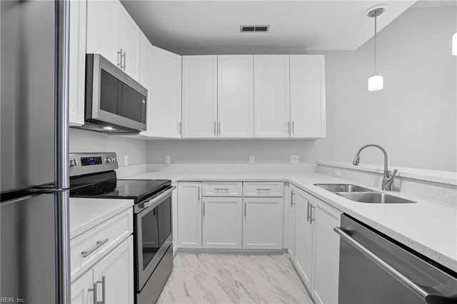 2524 Hidden Shores Dr Apt 104, Virginia Beach, VA 23454