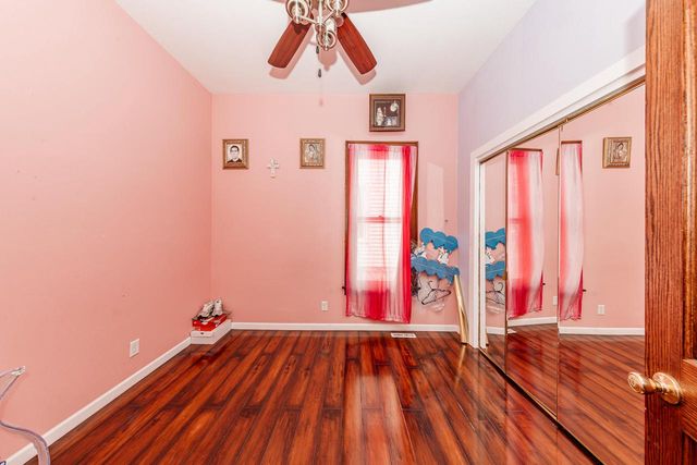 932 S Layton BOULEVARD, Milwaukee, WI 53215