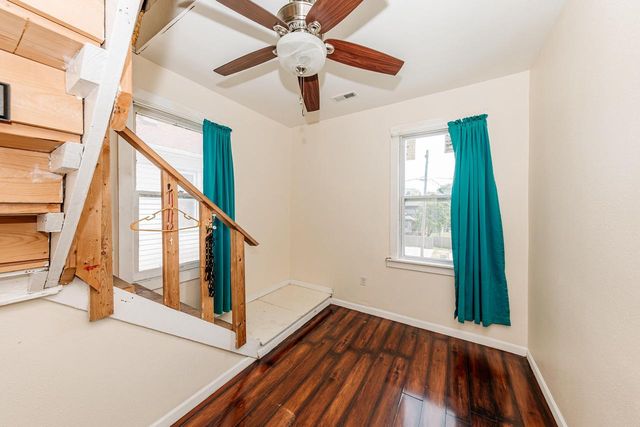 932 S Layton BOULEVARD, Milwaukee, WI 53215
