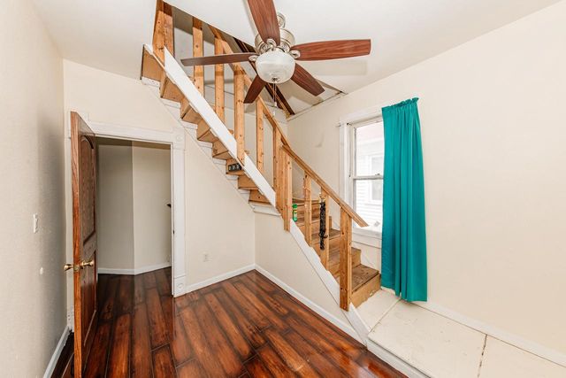 932 S Layton BOULEVARD, Milwaukee, WI 53215