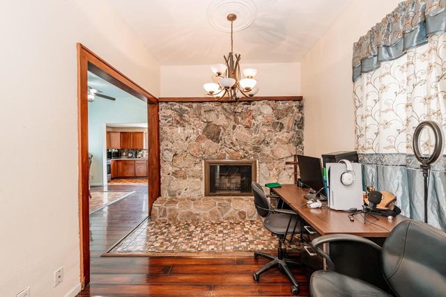 932 S Layton BOULEVARD, Milwaukee, WI 53215