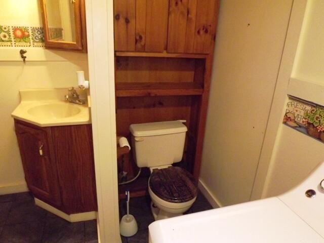 1908 S 186th Avenue, Hesperia, MI 49421