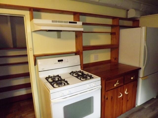 1908 S 186th Avenue, Hesperia, MI 49421