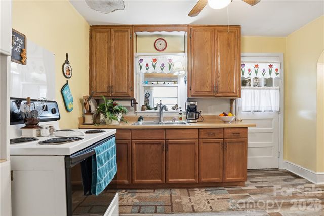 3115 Mathis Drive, Charlotte, NC 28208